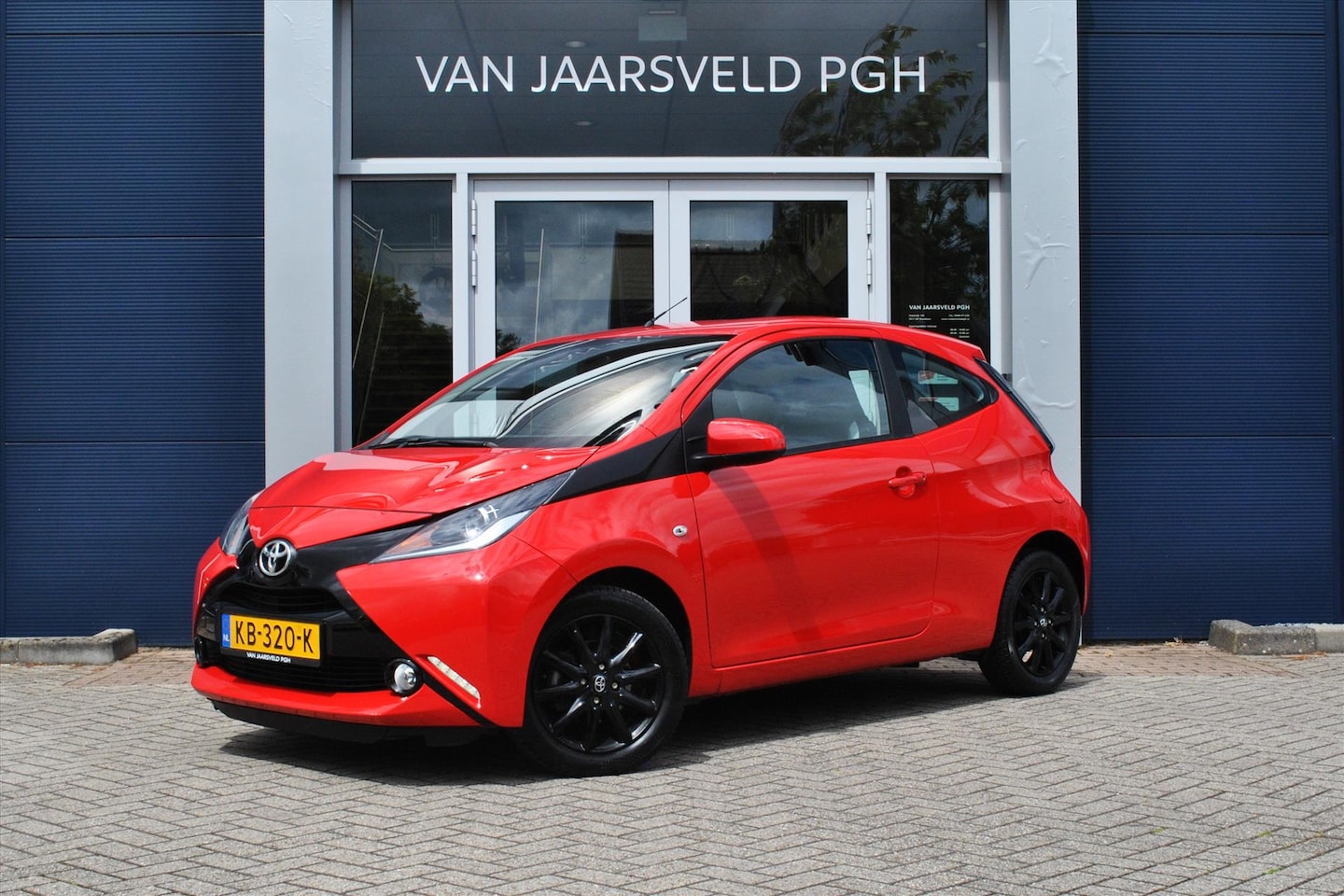 Toyota Aygo - 1.0 VVT-i 69pk 3D x-shift x-play - AutoWereld.nl