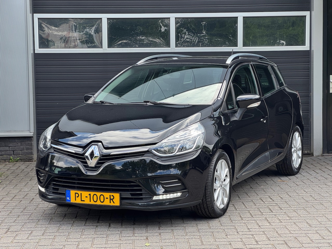 Renault Clio Estate - 1.5 dCi Zen Automaat, Navi, Airco, Cruise, NAP - AutoWereld.nl