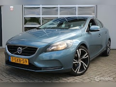 Volvo V40 - 1.6 D2 Momentum AIRCO-ECC/NAVIGATIE/TREKHAAK/NAP