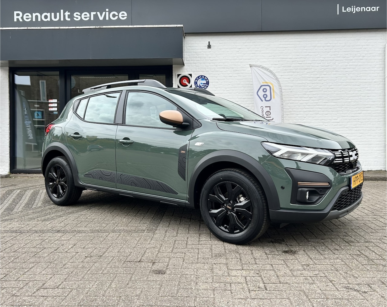 Dacia Sandero Stepway - TCe 110 Extreme | Lichtmetalen velgen | Achteruitrijcamera | Bluetooth | Cruise control - AutoWereld.nl