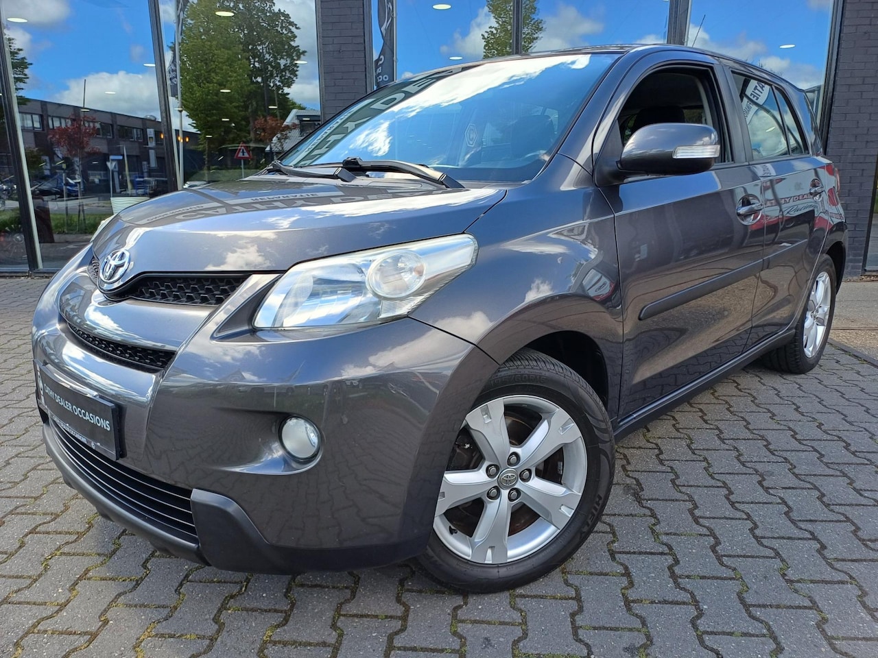 Toyota Urban Cruiser - 1.3 VVT-i Aspiration 1.3 VVT-i Aspiration - AutoWereld.nl
