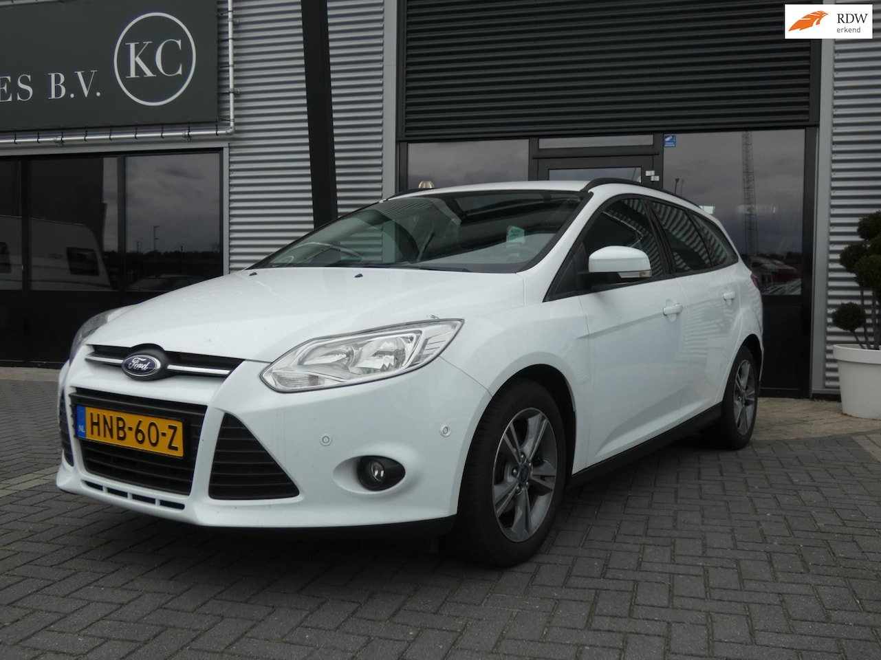 Ford Focus Wagon - 1.0 EcoBoost Edition Plus 1.0 EcoBoost Edition Plus - AutoWereld.nl