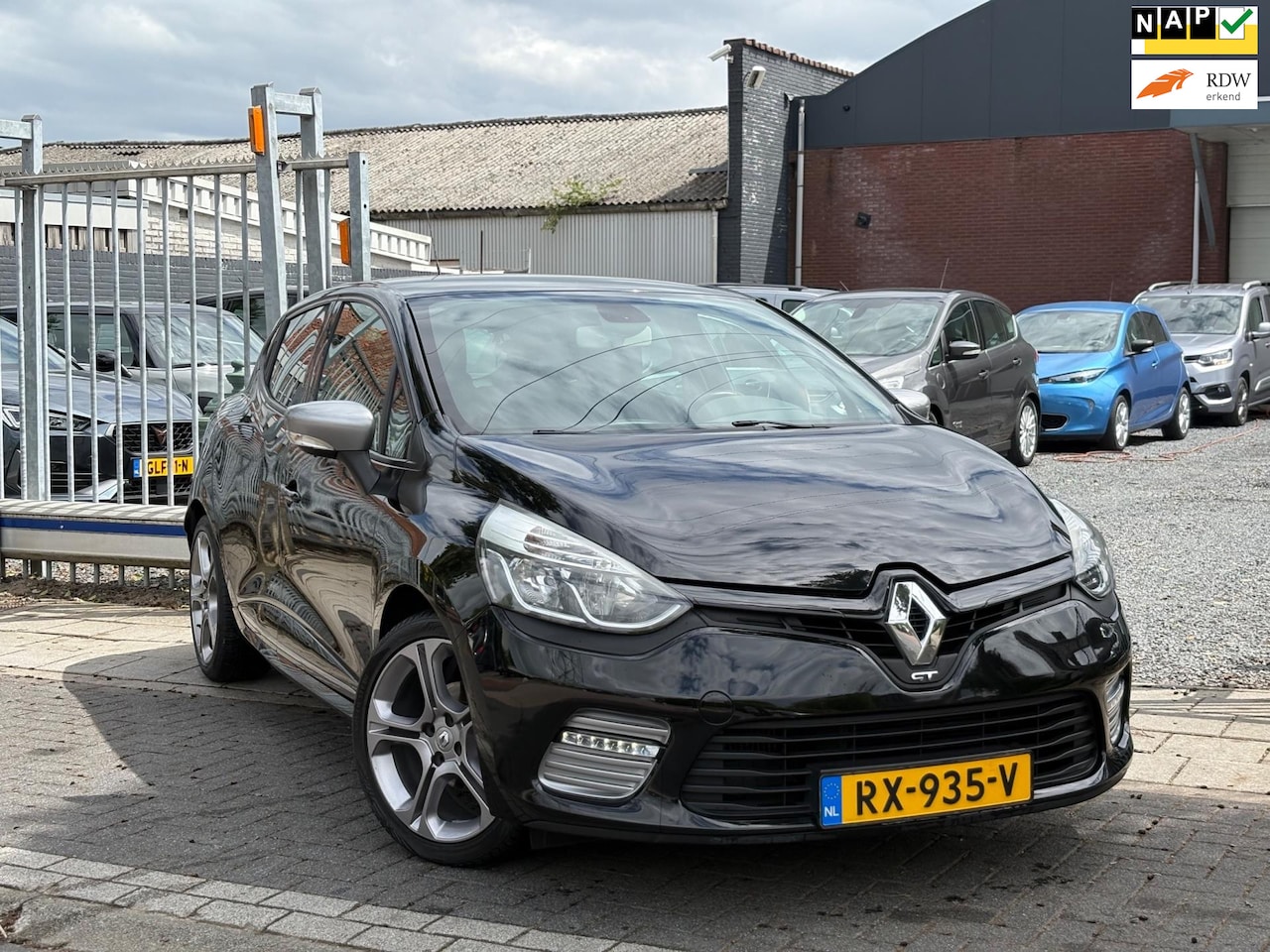 Renault Clio - 1.2 TCE GT | Automaat | Sportstoelen | 17” LMV | R-Link | Achteruitrijcamera | - AutoWereld.nl