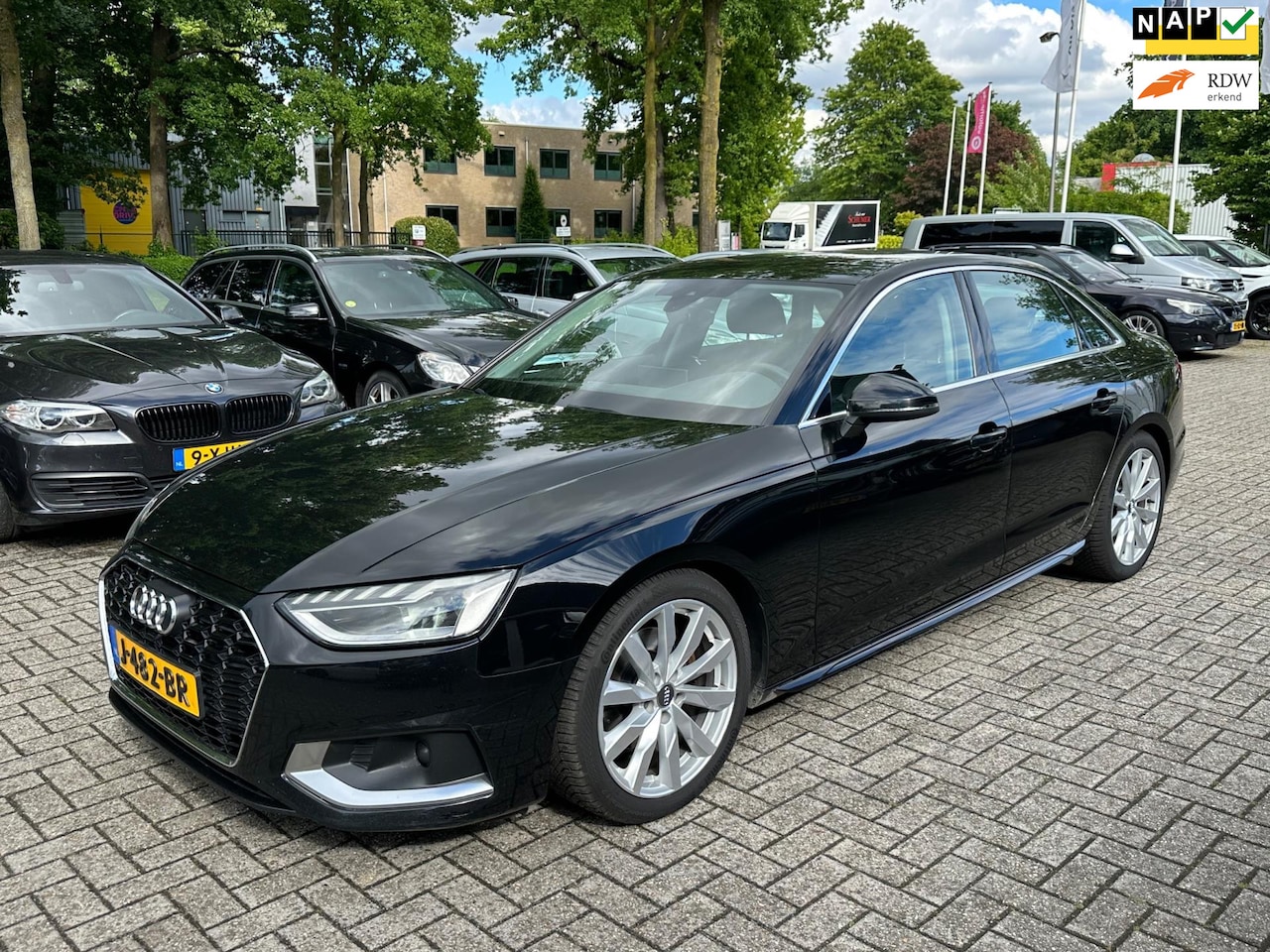 Audi A4 Limousine - 35 TFSI Launch Business|BTW|NAP|TREKHAAK|VIRTUAL COCKPIT - AutoWereld.nl