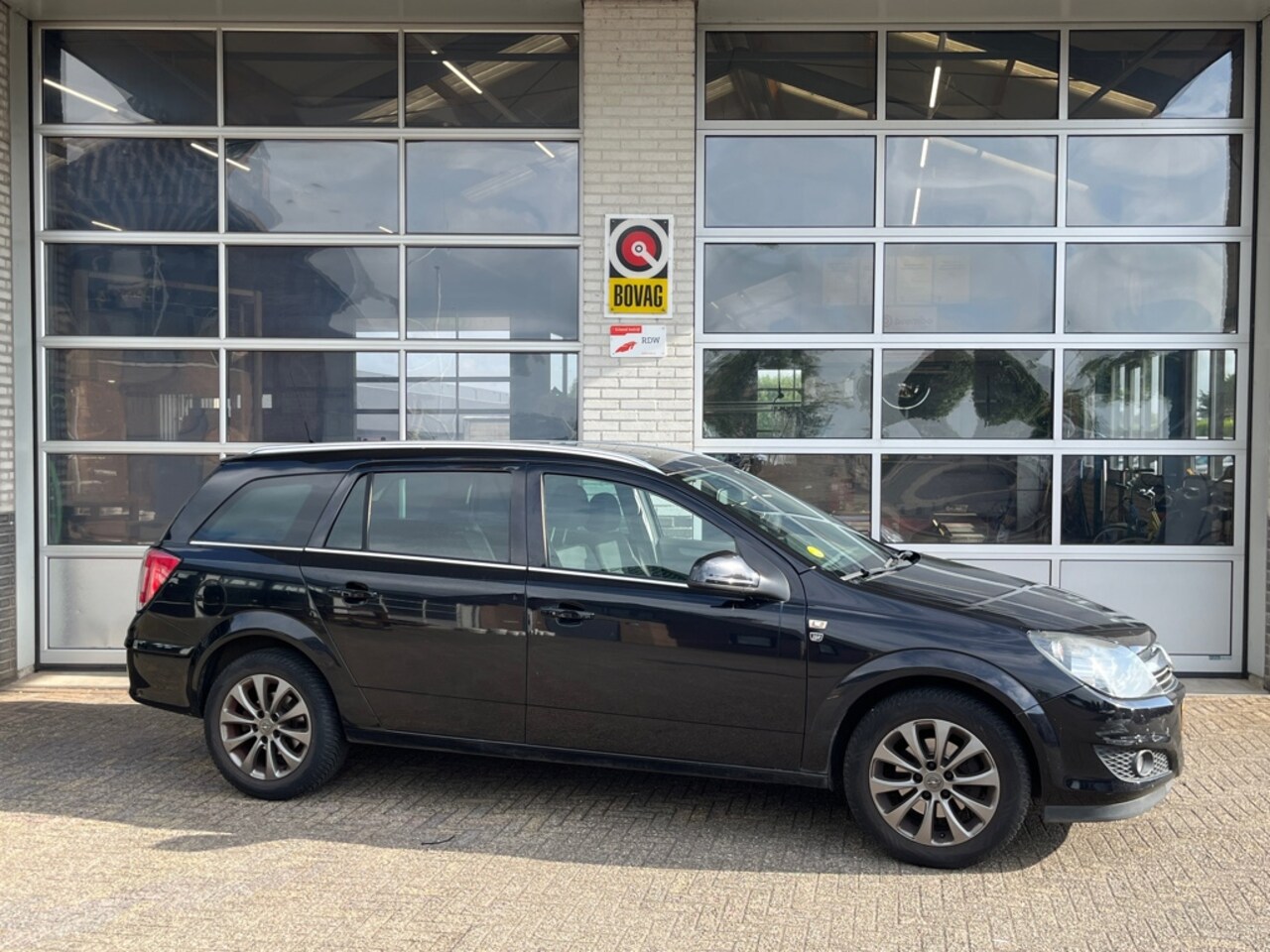 Opel Astra Wagon - 1.6 111 years Edition 1.6 111 years Edition - AutoWereld.nl