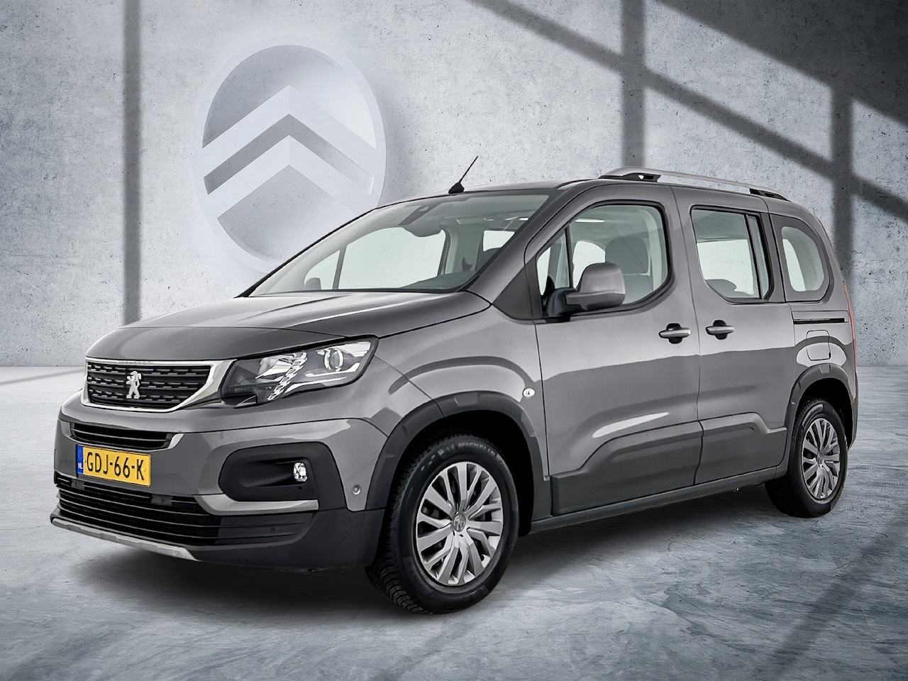 Peugeot Rifter - 110 PK Allure | Rijklaar | Panormadak | Trekhaak | - AutoWereld.nl