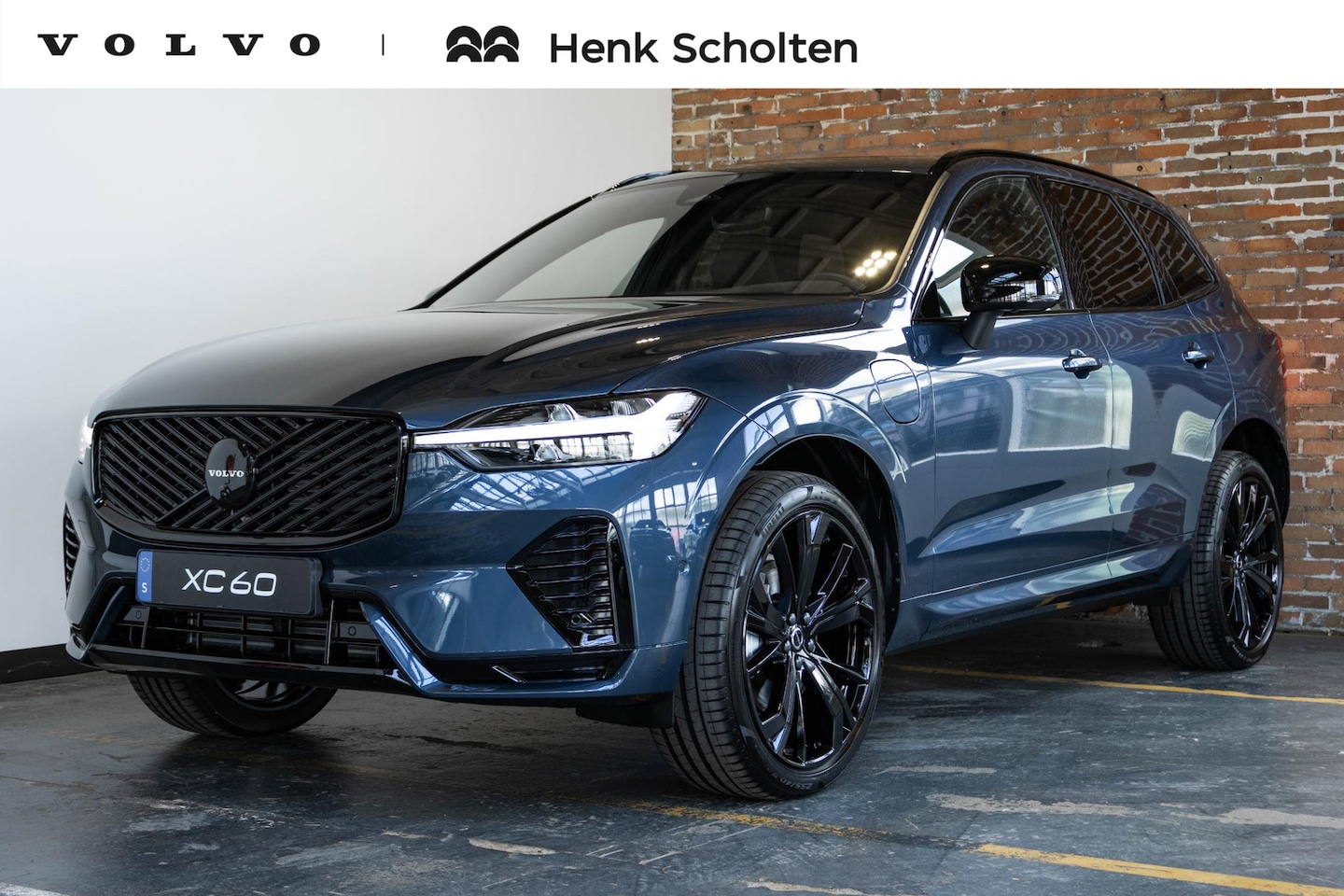 Volvo XC60 - T6 Plug-in hybrid AWD Ultra Black Edition | Nieuw model! | Direct leverbaar | Adaptive cru - AutoWereld.nl