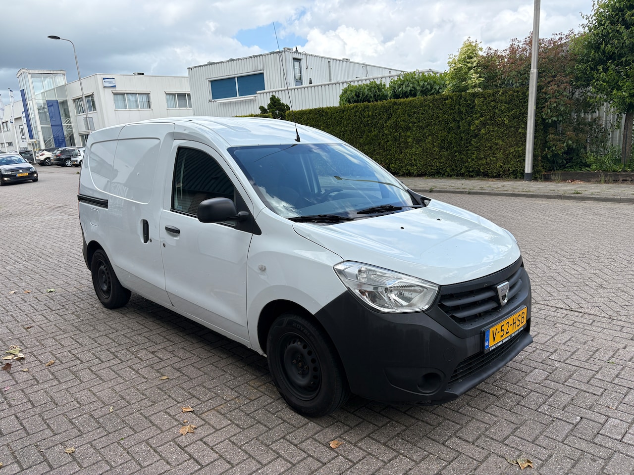 Dacia Dokker - 1.6 Basic Bestel Grijskenteken benzine - AutoWereld.nl