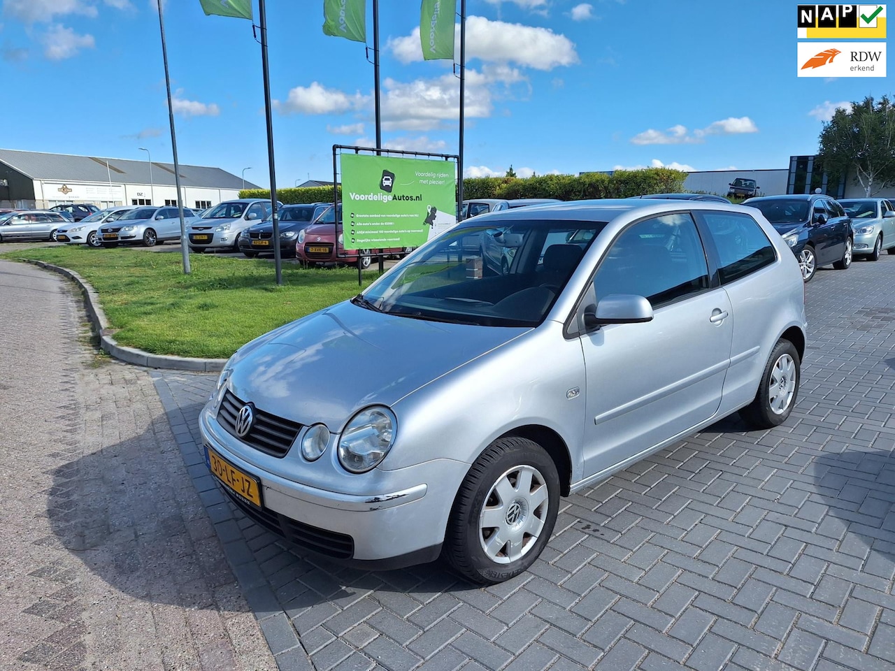 Volkswagen Polo - 1.4-16V Highline / AUTOMAAT / APK mei 2026 - AutoWereld.nl