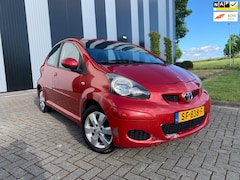 Toyota Aygo - 1.0-12V Aspiration Red 2 Sleutels-ElekRamen-Velgen