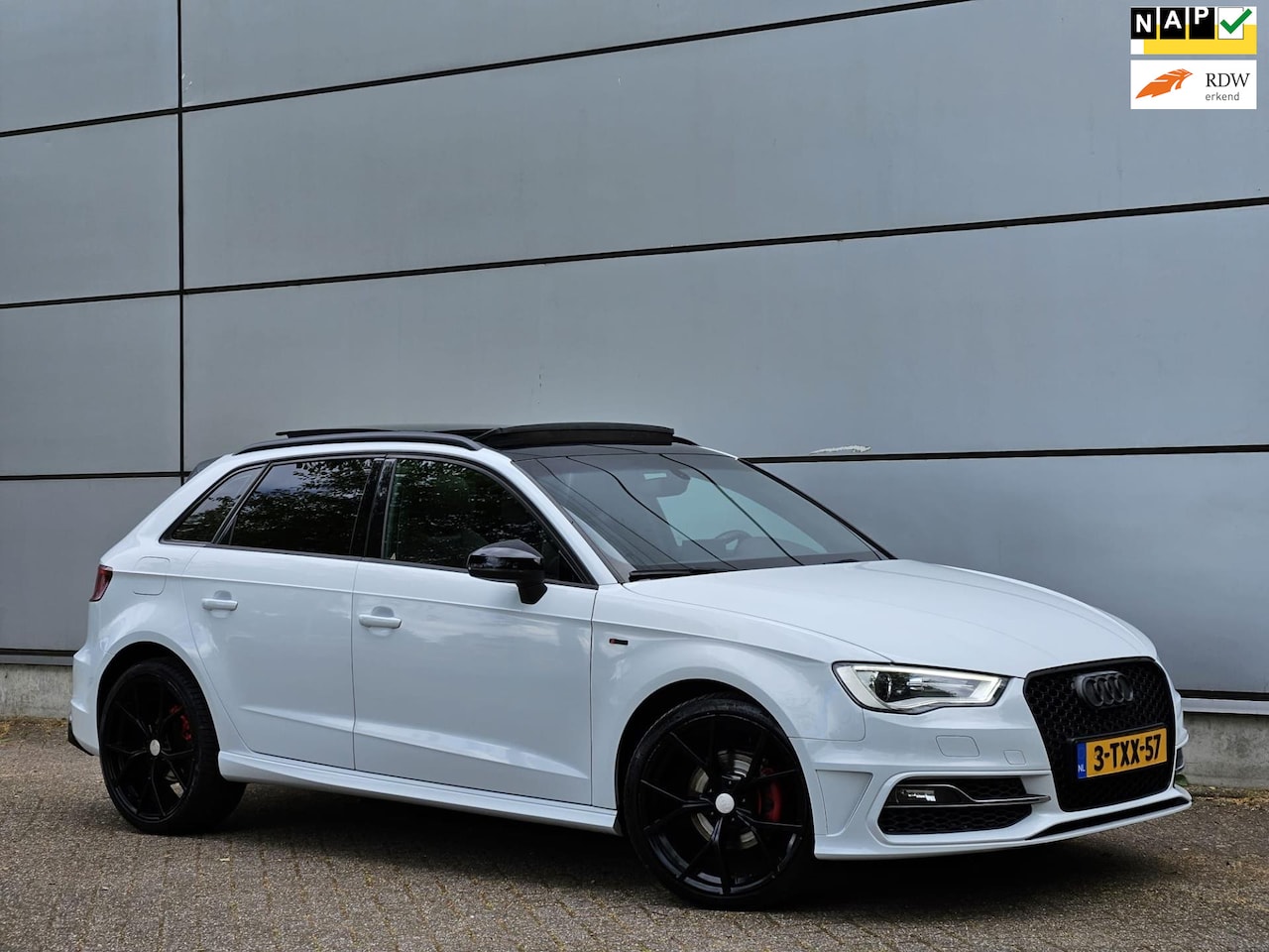 Audi A3 Sportback - 1.4 TFSI Ambition Pro Line S g-tron 3x S-Line Automaat |Pano |Half Leder |Xenon |Led |Navi - AutoWereld.nl