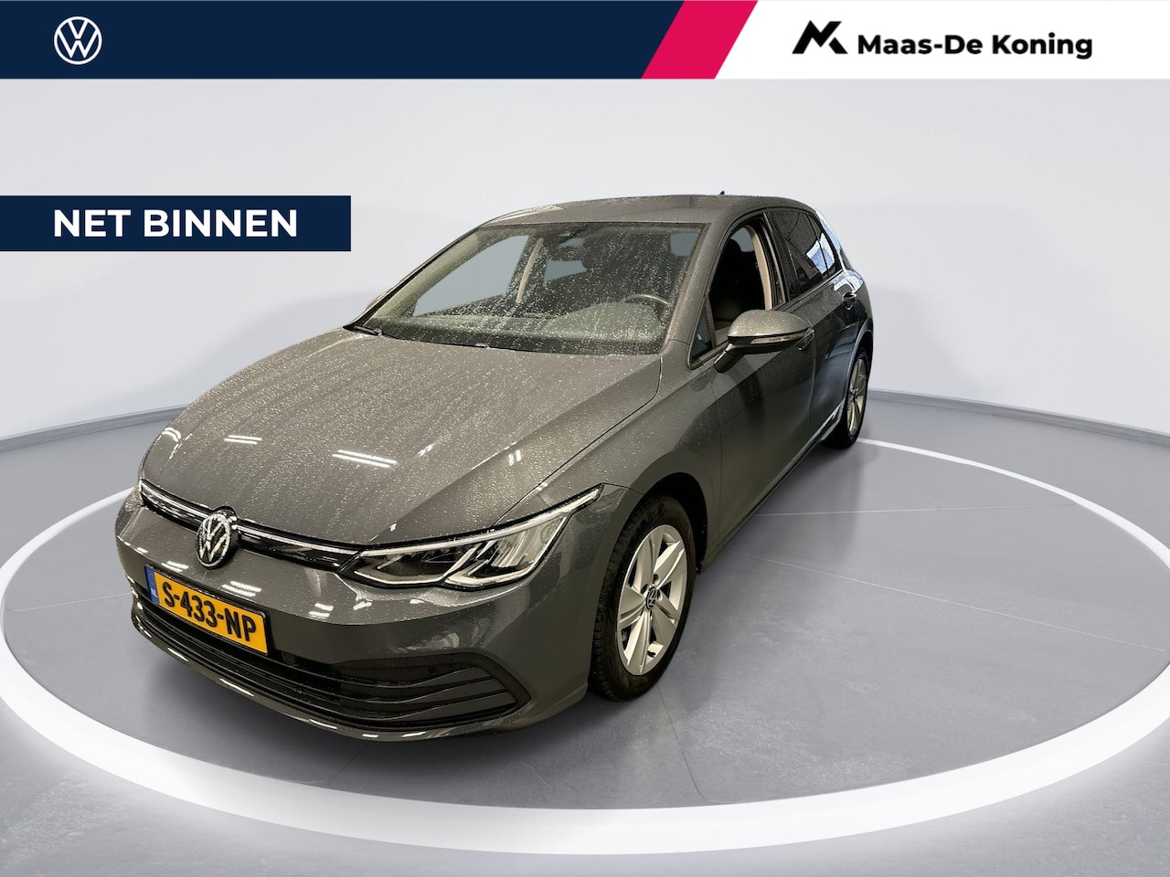 Volkswagen Golf - 1.0 eTsi 110pk DSG Life · Apple/Android Car Play · Navigatie · P-Sensoren · Sfeerverlichti - AutoWereld.nl