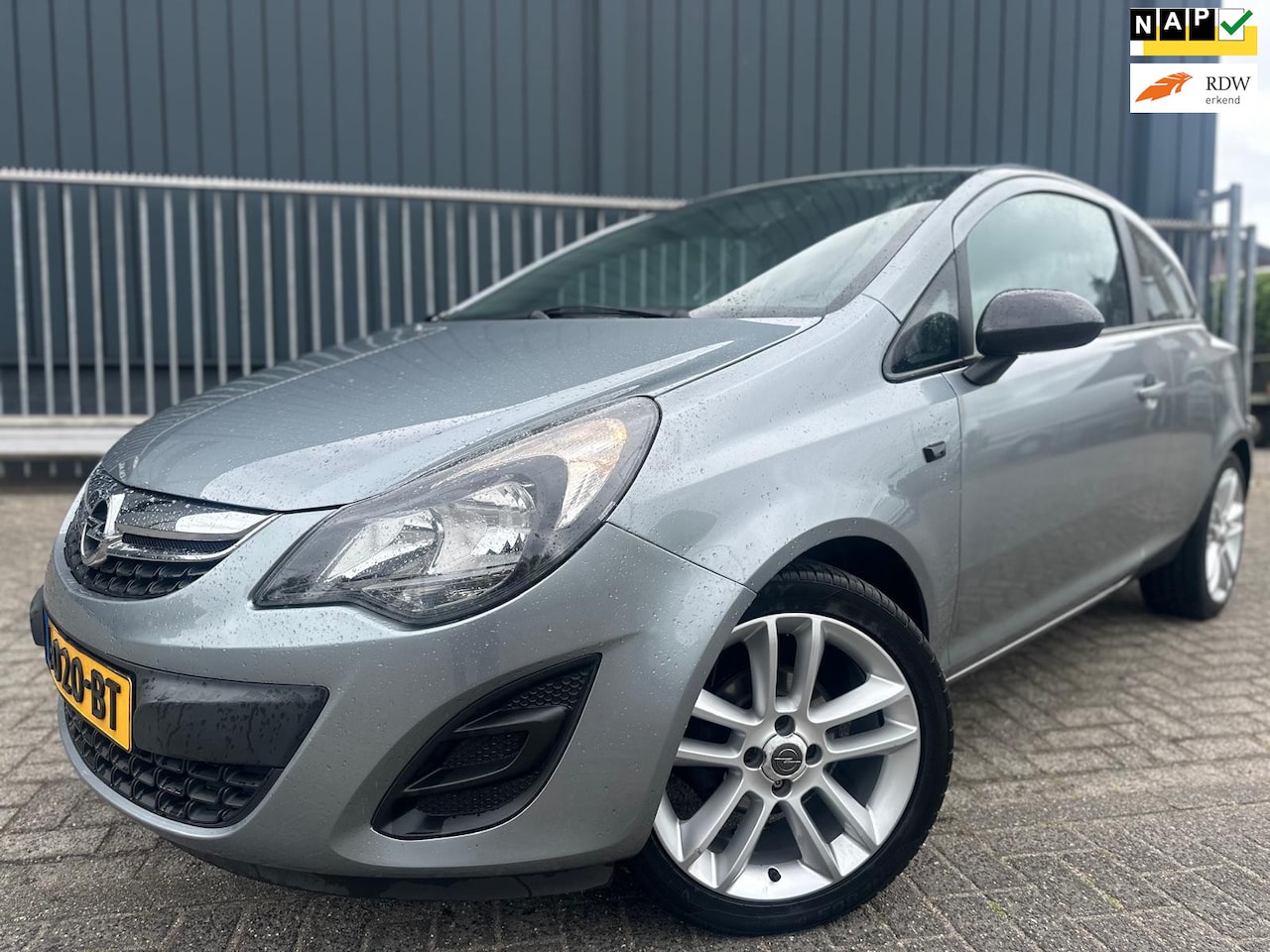 Opel Corsa - 1.2 EcoFlex 2014 17 INCH/NW APK/CARPLAY/133DKM/ - AutoWereld.nl