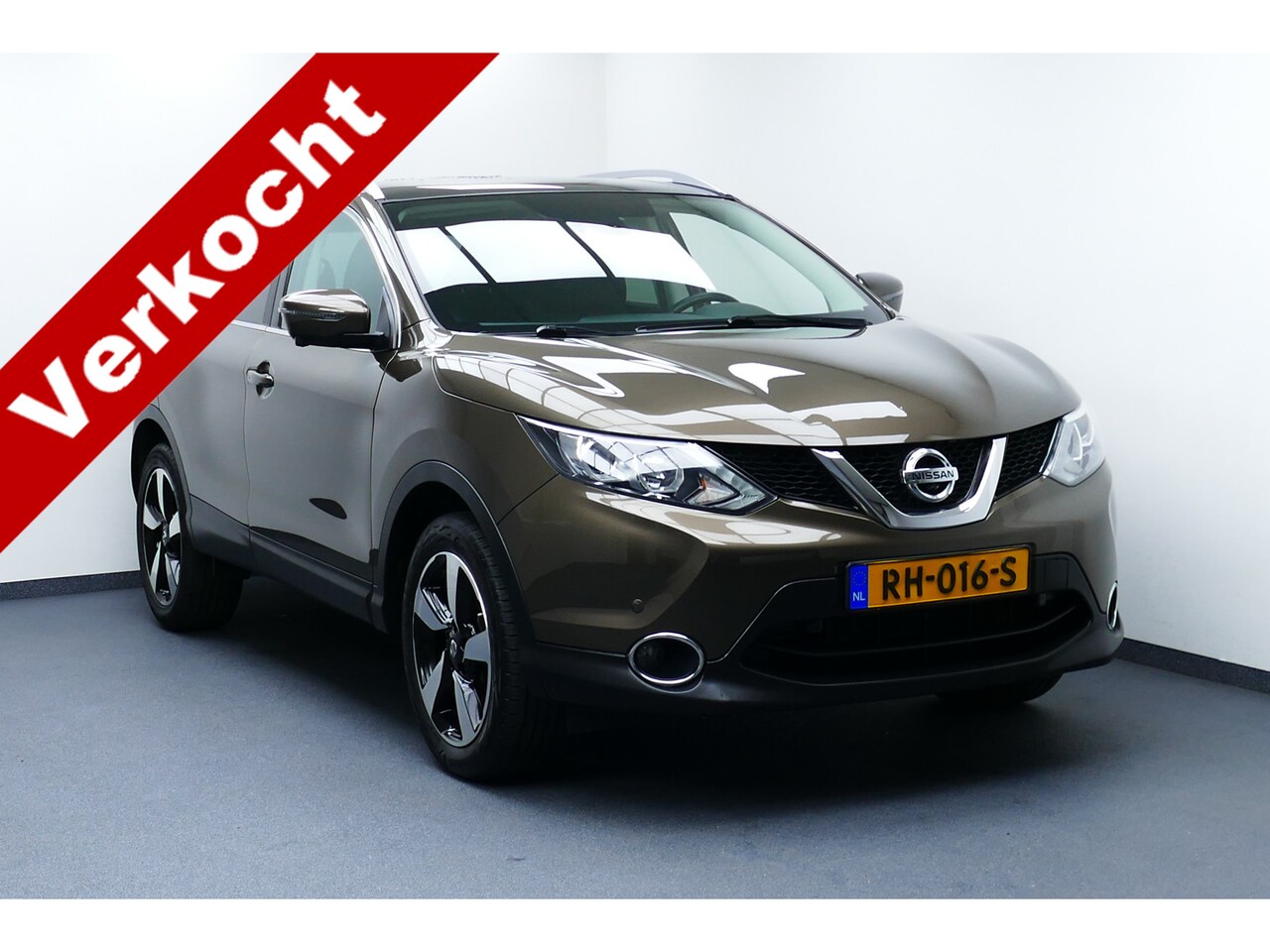 Nissan Qashqai - 1.2 N-Vision. Panodak, 360 Camera, Clima, Cruise, PDC V+A, Haak 1200kg - AutoWereld.nl