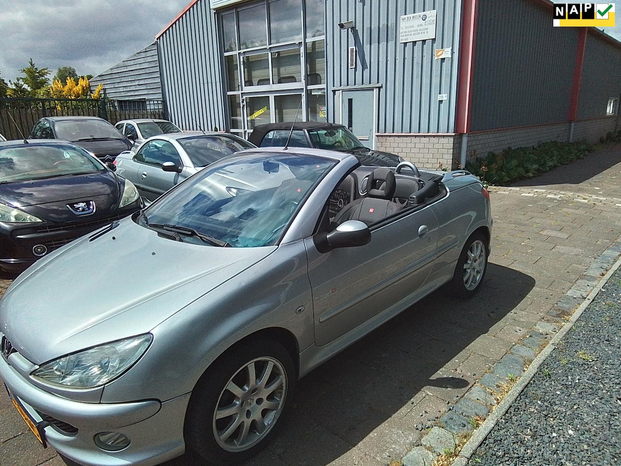 Peugeot 206 CC - 1.6-16V Quiksilver NL auto NAP km 168136 ZEER LUXS AICO ECC - AutoWereld.nl