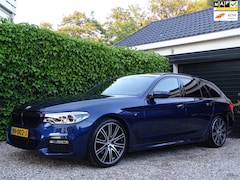 BMW 5-serie Touring - 520i High Executive | M-pakket | Head-up | Panodak | Sfeerverlichting