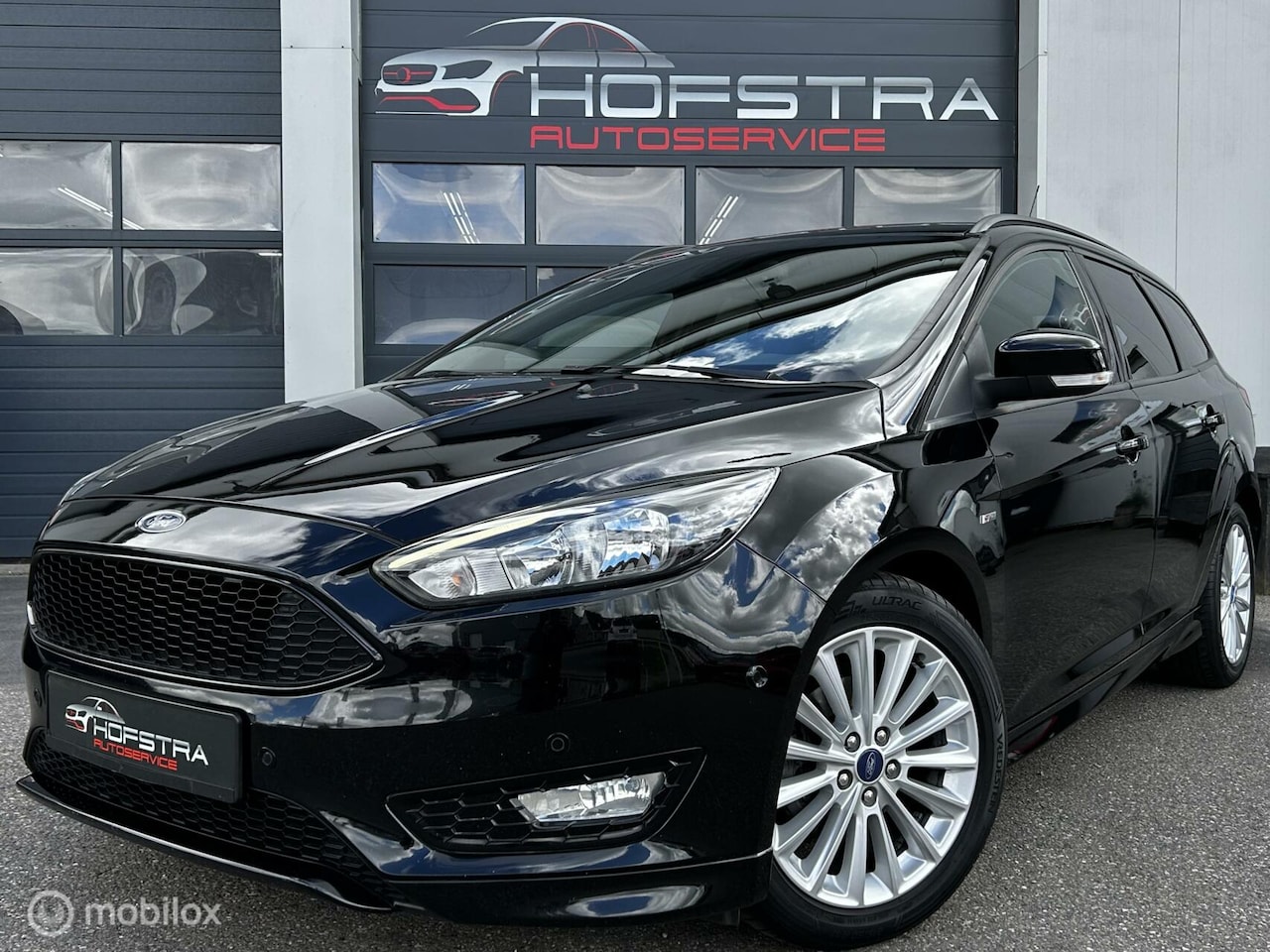 Ford Focus Wagon - 1.0 ST-Line Navi Clima CarPlay Orig NL Stoer - AutoWereld.nl