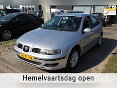 Seat Leon - 1.6-16V Stella Airco Bluetooth Trekhaak LM-Velgen APK NAP