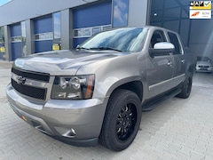 Chevrolet Avalanche - USA 5.3 V8 2WD leer dak Nieuw model kleppen systeem nette auto