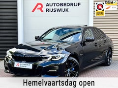 BMW 3-serie - 330e M Sport M zetels/Dak/HuD/Memory
