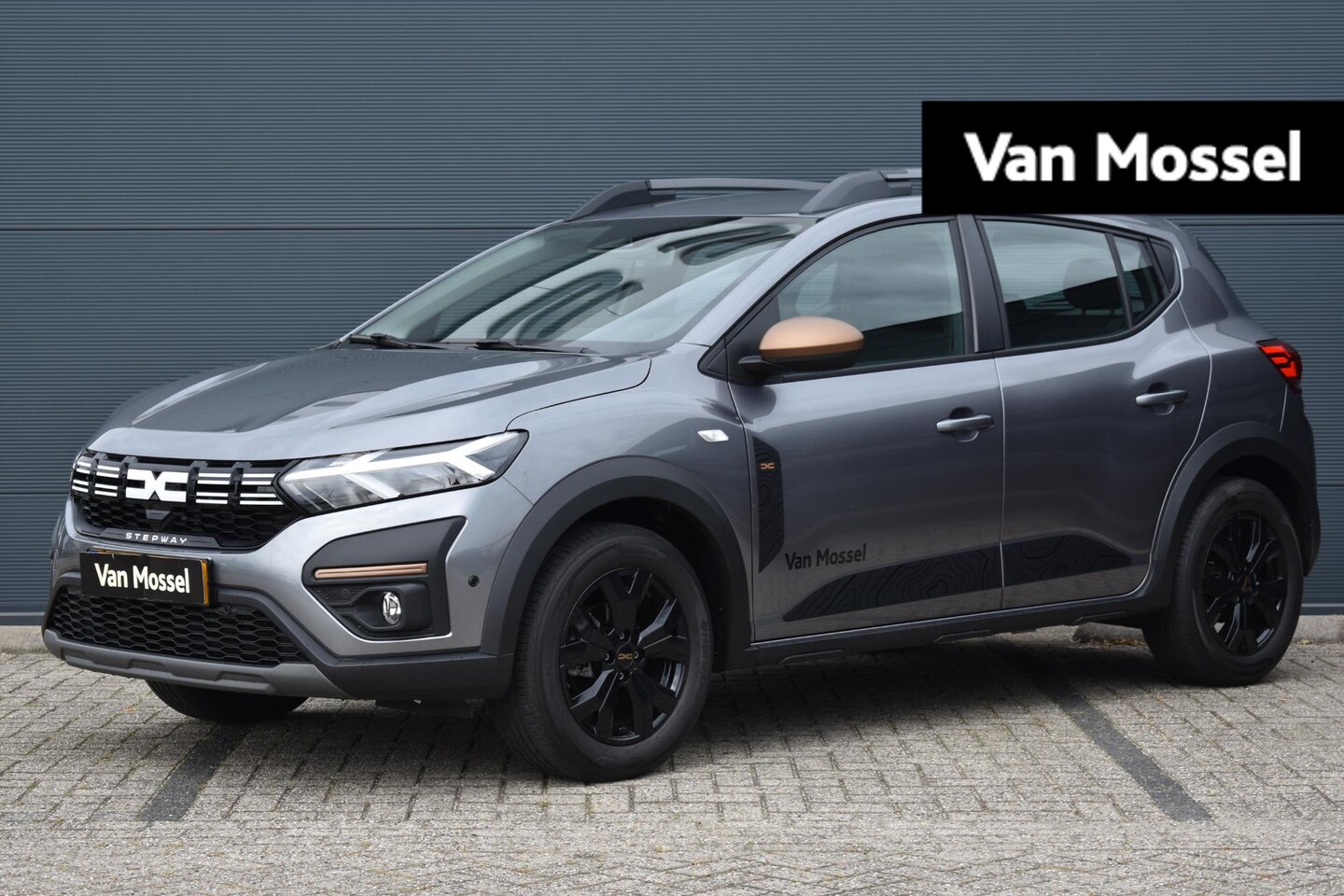 Dacia Sandero Stepway - 1.1 TCe Extreme 110PK | Navigatie | Achteruitrijcamera | Reservewiel | Dodehoekdetectie | - AutoWereld.nl