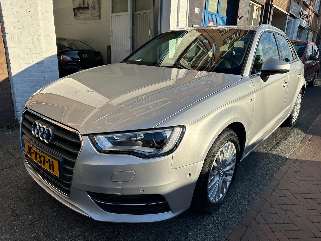 Audi A3 Sportback - 1.4 TFSI CoD Ambition Pro Line S AUTOMAAT Parkeerassist nette auto - AutoWereld.nl