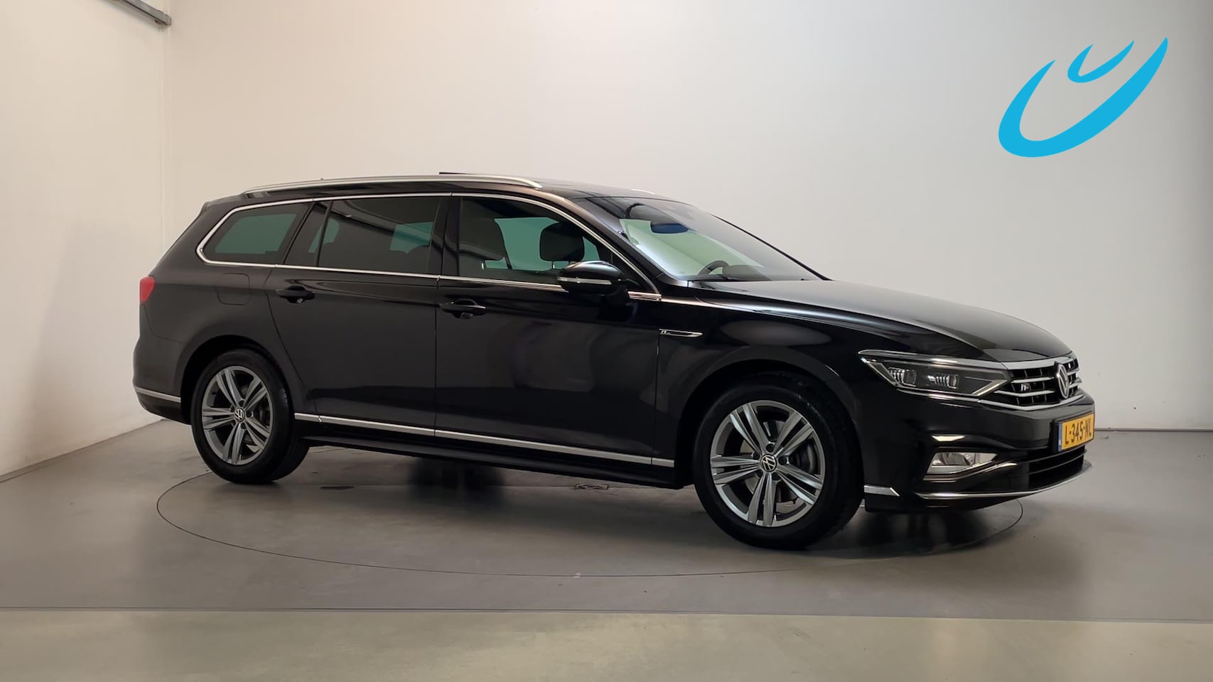 Volkswagen Passat Variant - 1.5 TSI 150pk DSG R-Line Business + Panoramadak Virtual Cockpit Alcantara Stoelverwarming - AutoWereld.nl