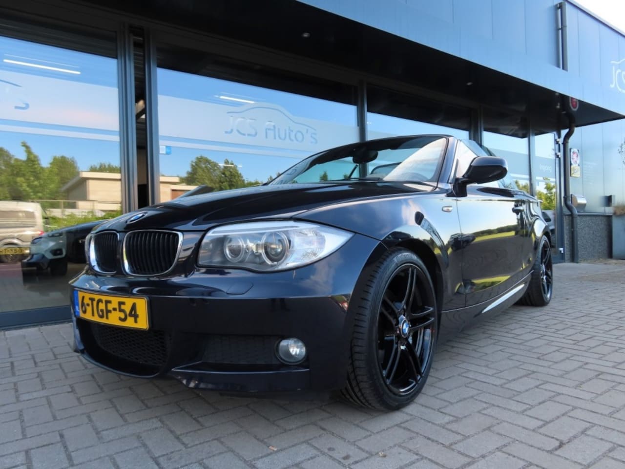 BMW 1-serie - 118I M Sport Edition Aut. Ecc Leder Navi 2014 - AutoWereld.nl