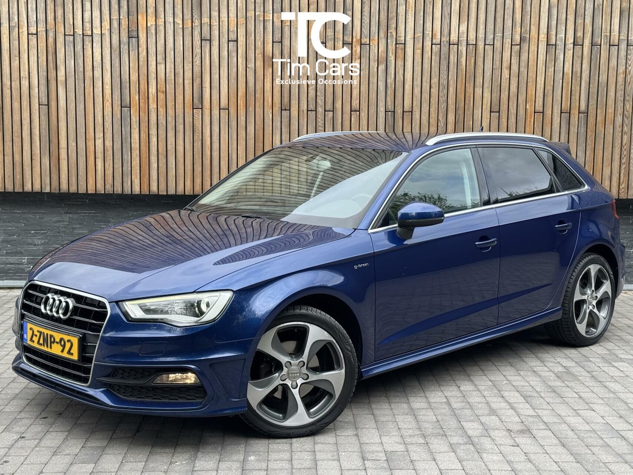 Audi A3 Sportback - 1.4 TFSI Ambition Pro Line g-tron Automaat | Stoelverwarming | MMI+ navigatiesysteem | Dak - AutoWereld.nl