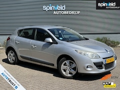 Renault Mégane - 1.6 Dynamique BJ`10 NAP NL Navi Cruise Parkeersensor Trekhaak
