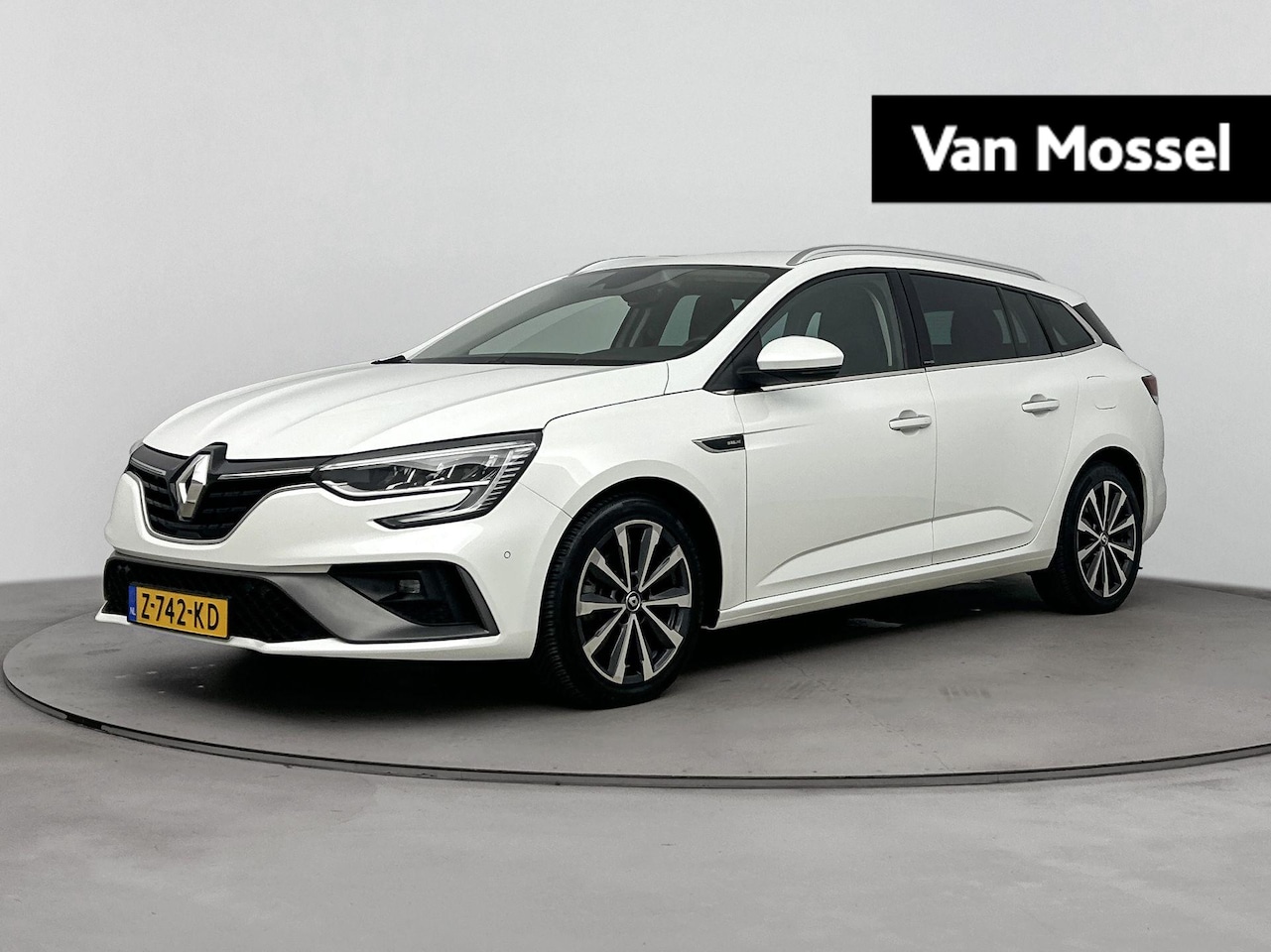 Renault Mégane E-Tech - Estate 1.6 Plug-In Hybrid R.S. Line 160PK | Sportstoelen | Head-up Display | Achteruitrijc - AutoWereld.nl