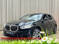 BMW 1-serie - 116i Automaat / 17" ALU LMV / Navigatie / PDC / Cruise Control / Bluetooth / ECC Clima / A