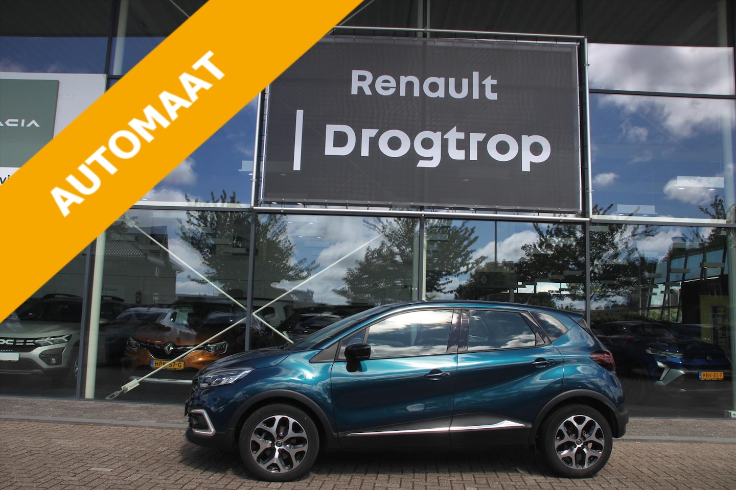 Renault Captur - 120PK-DYNAMIQUE-AUTOM-60DKM-NAVI-CLIMA-TREKH- - AutoWereld.nl