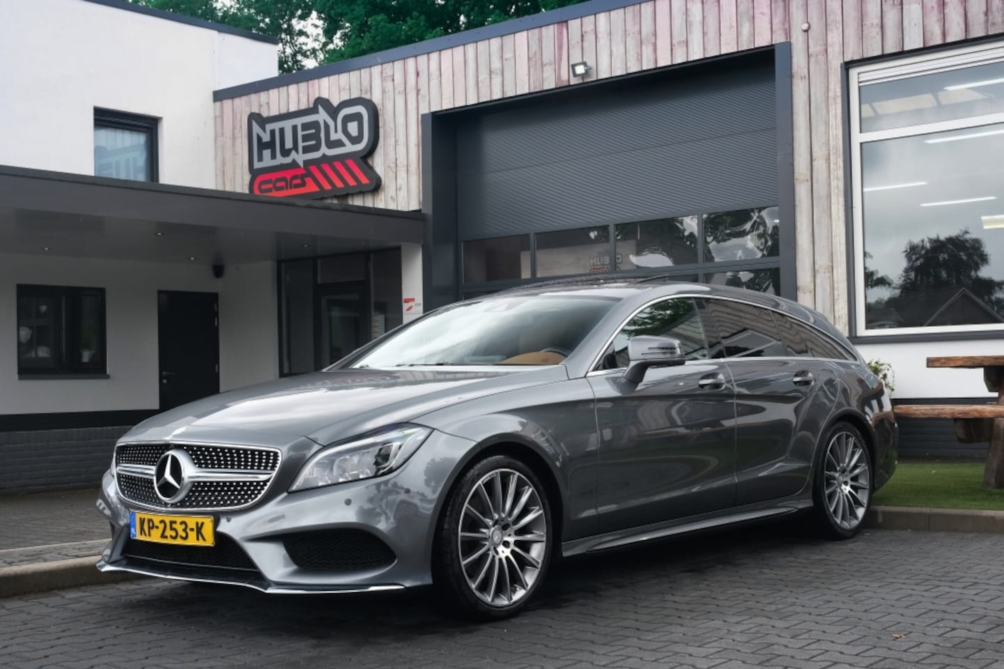 Mercedes-Benz CLS-klasse Shooting Brake - 220 d AMG-Line, Pano, Leder, 360Camera - AutoWereld.nl