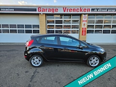 Ford Fiesta - 1.0 EcoBoost Turbo 5-deurs nieuwe banden en nieuwe apk / nieuwe distributieriem