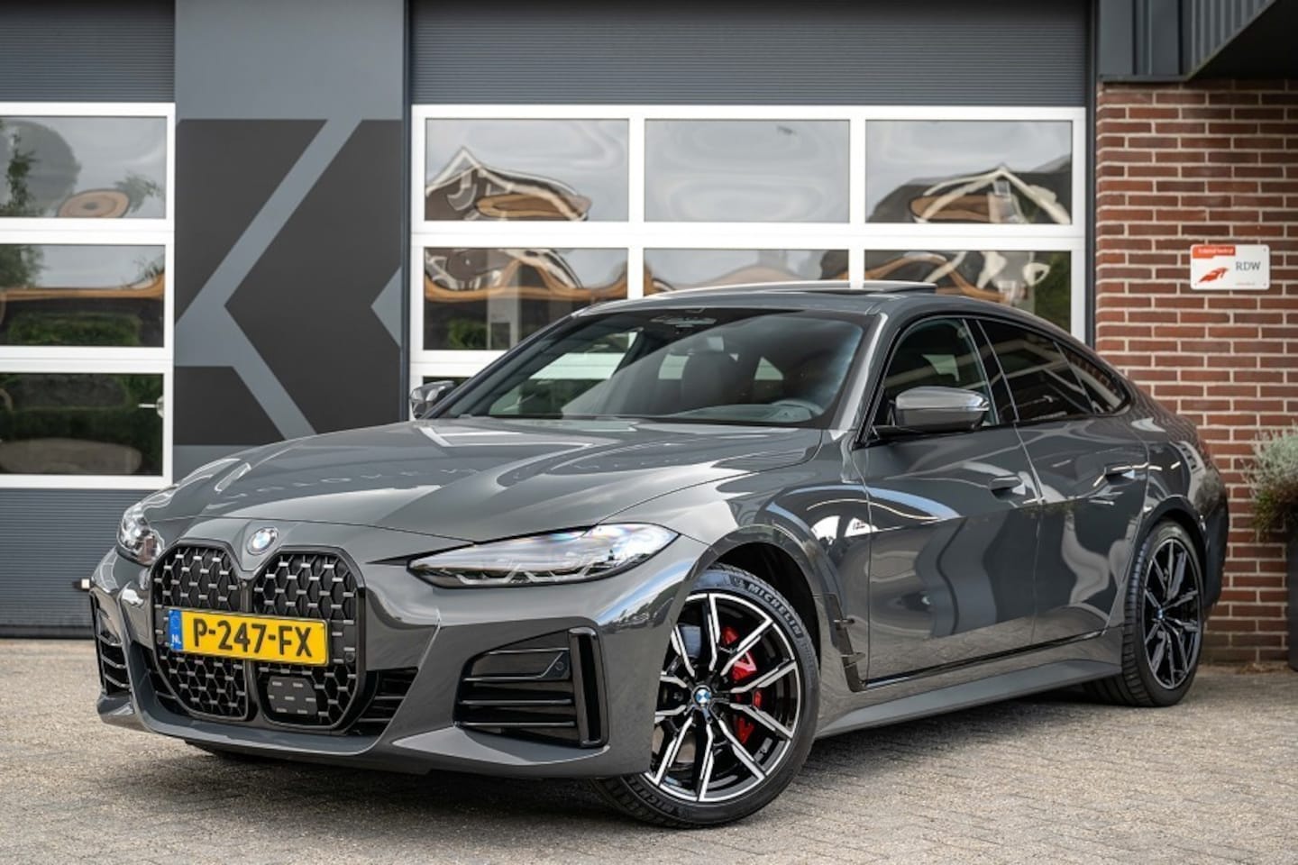BMW 4-Serie - 420 420i | M Sport | Shadow | Panorama | Head-Up | Harman/Kardon | 360° camera | Leder | N - AutoWereld.nl