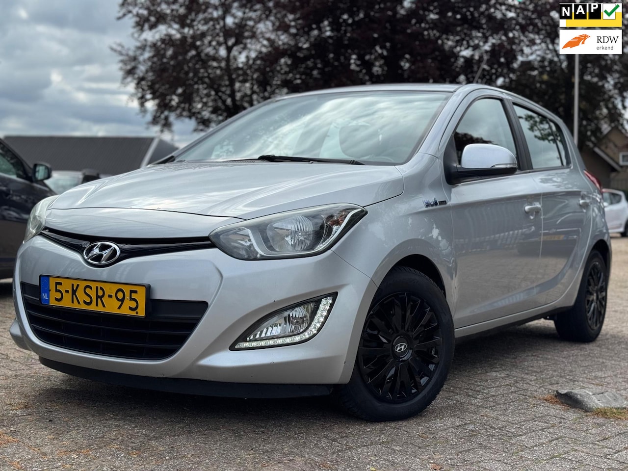 Hyundai i20 - 1.2i i-Motion AIRCO MF STUUR NAP APK 01-2026 - AutoWereld.nl