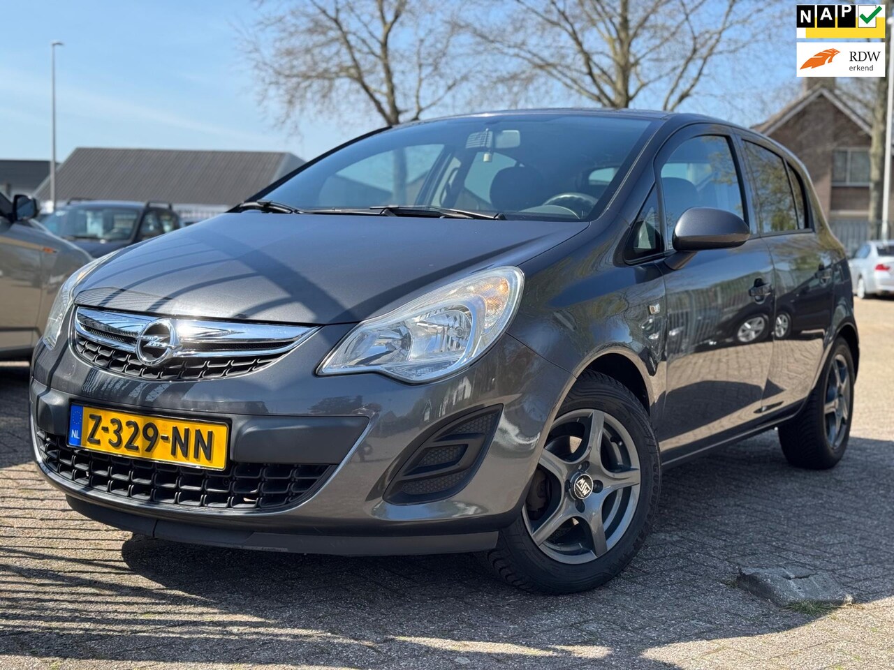 Opel Corsa - 1.4-16V Cosmo AIRCO VOL AUTOMAAT NW.APK NW.KETTING - AutoWereld.nl
