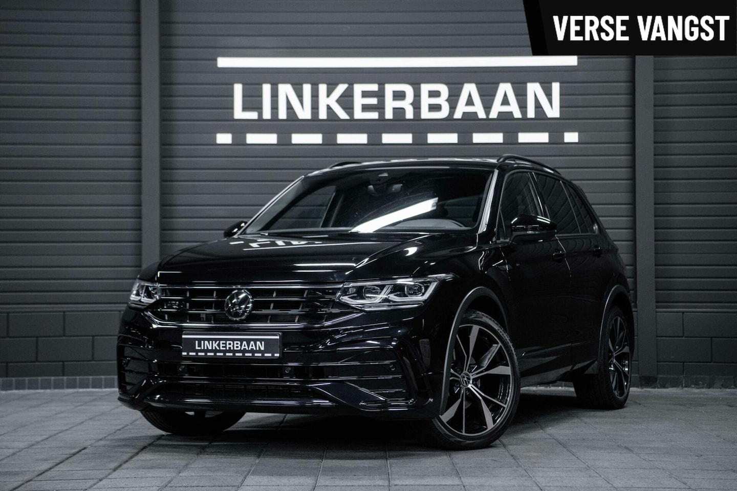 Volkswagen Tiguan - 1.5 TSI R-Line Business+ | R Line | Vol opties | Panodak | IQ Light | 20 inch | - AutoWereld.nl