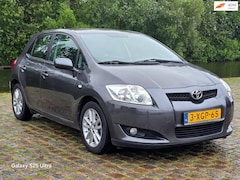 Toyota Auris - 1.4 D-4D Aspiration Automaat navigatie airco cv op afs elektrische ramen