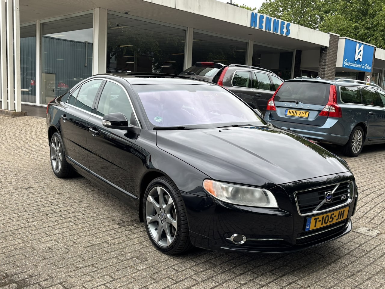 Volvo S80 - 4.4 V8 AWD Summum Schuifdak Keyless ACC BTW voordeel €700,- - AutoWereld.nl