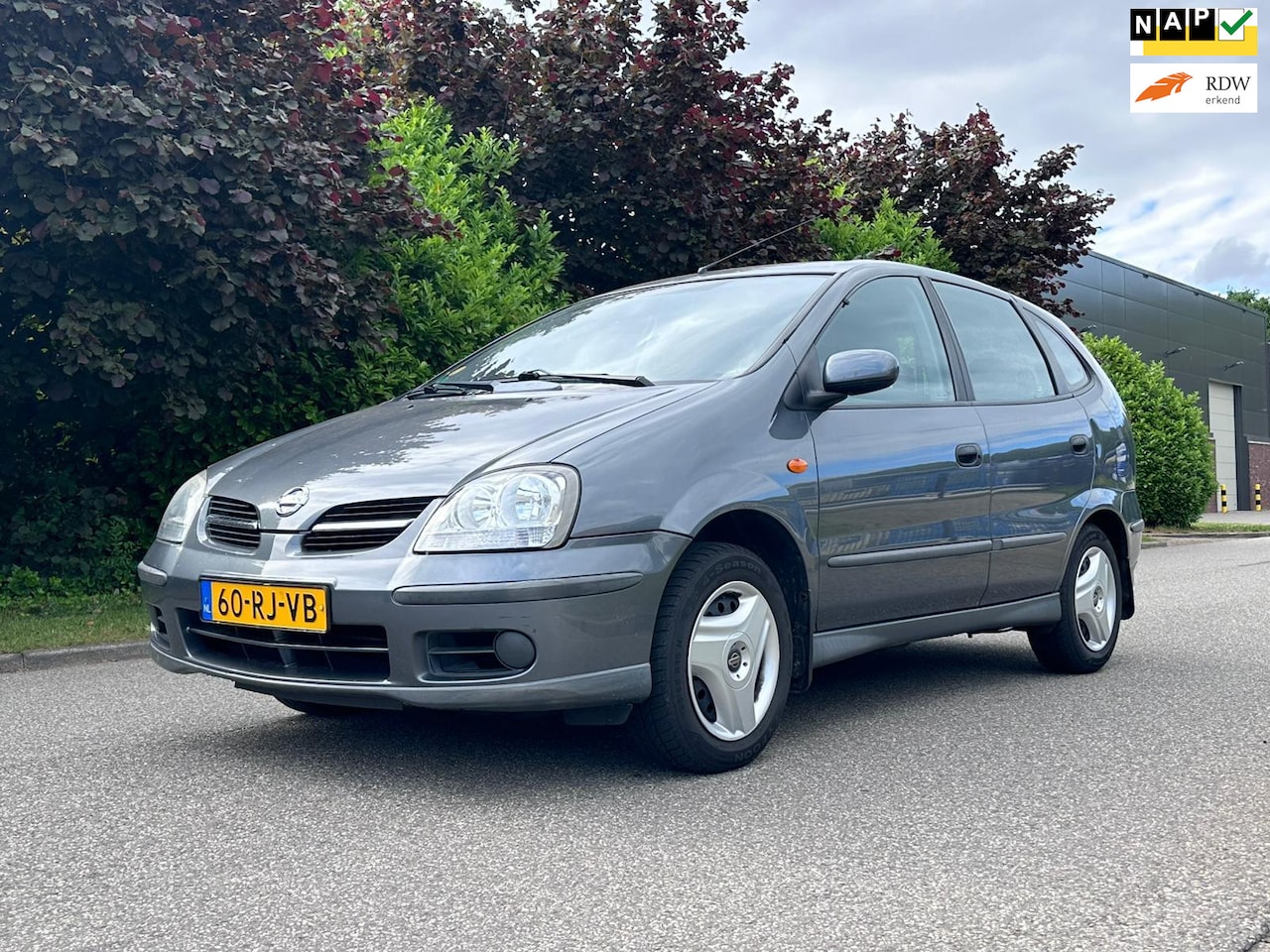 Nissan Almera Tino - 1.8 Visia Clima*NAP*Trekhaak*Dealer onderhouden*2e eigenaar*Elektrische ramen* - AutoWereld.nl