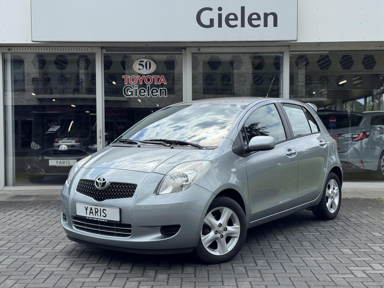 Toyota Yaris - 1.3 VVTI 5-DRS Sol | Eerste eigenaar, Airconditioning, Lichtmetalen velgen, Elektrische ra - AutoWereld.nl