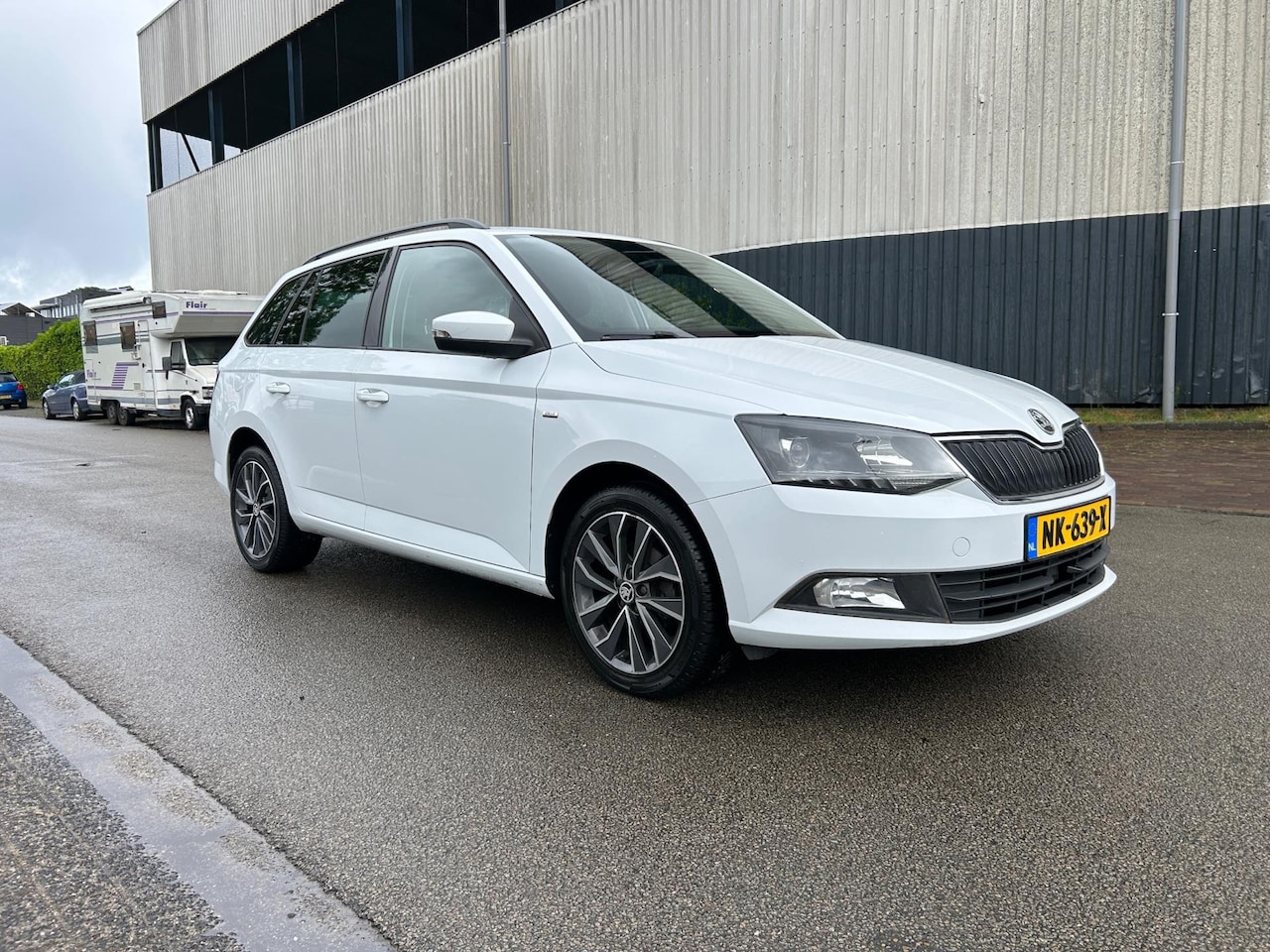 Skoda Fabia Combi - 1.2 TSI Drive Led/Carplay/Navi/Dab/Clima - AutoWereld.nl