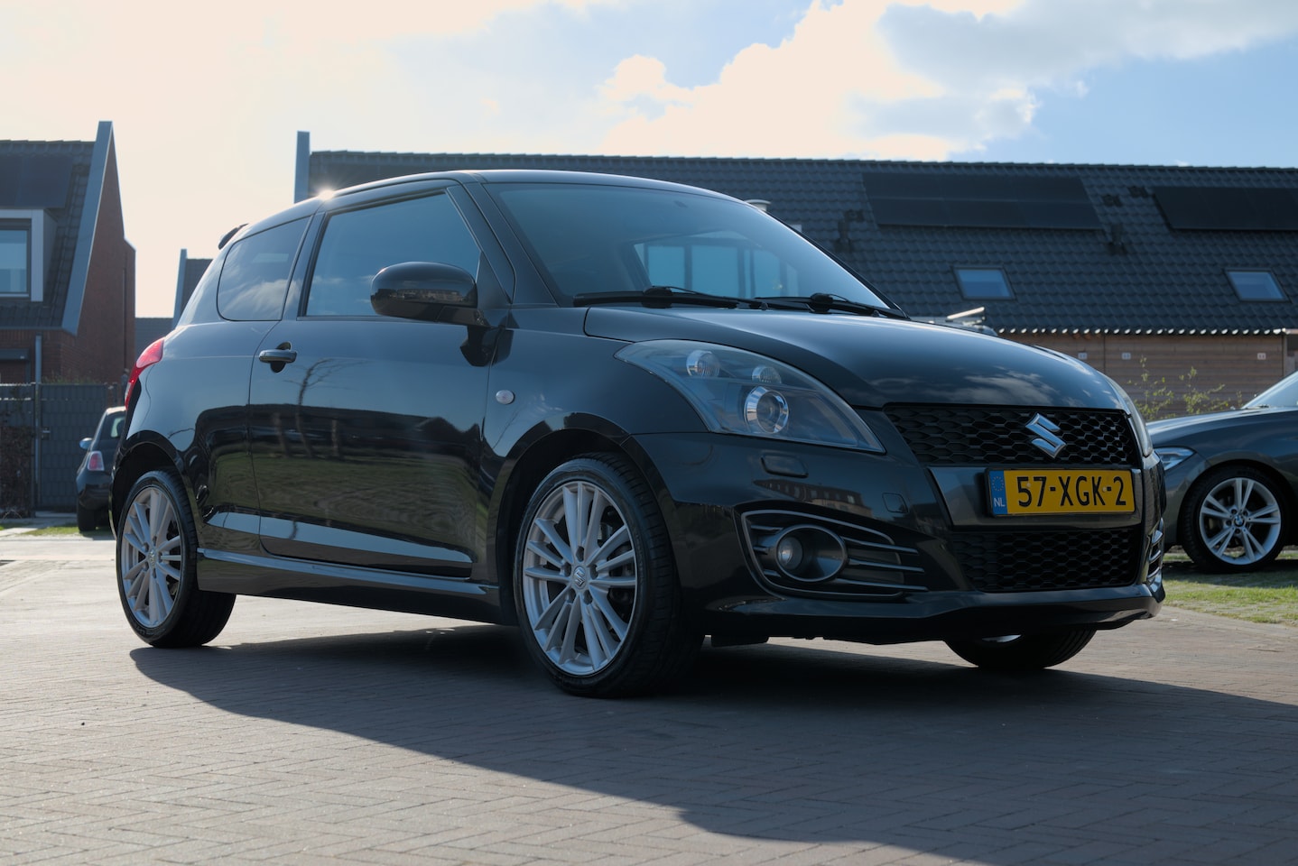 Suzuki Swift - 1.6 Sport 3 Deurs - Zwart - AutoWereld.nl