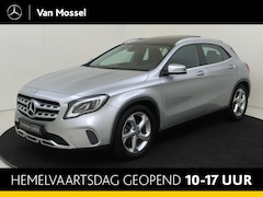 Mercedes-Benz GLA-Klasse - 180 Premium Automaat / Panorama Dak / Stoelverwarming / Parkeer Camera /
