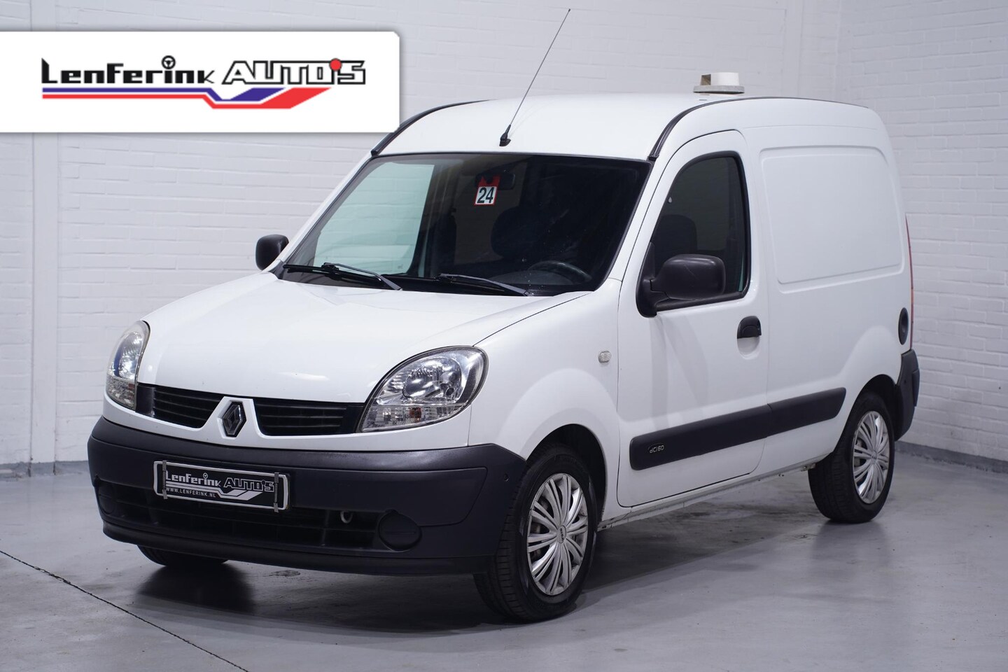 Renault Kangoo Express - 1.5 dCi 60 pk Grand Confort Airco, Trekhaak APK 08-2025, 2-Zits - AutoWereld.nl