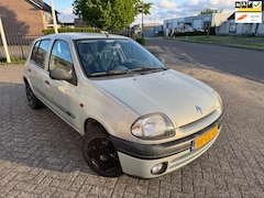 Renault Clio - 1.4 RN 5 DEURS, WEINIG KM, NEW APK
