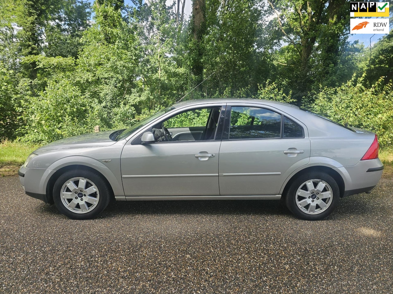 Ford Mondeo - 1.8-16V Futura 1.8-16V Futura - AutoWereld.nl
