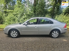 Ford Mondeo - 1.8-16V Futura